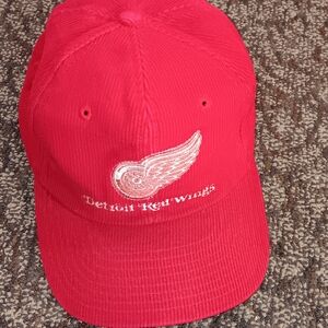 Red Detroit Red Wings Corduroy Cap - NHL Fan Hat